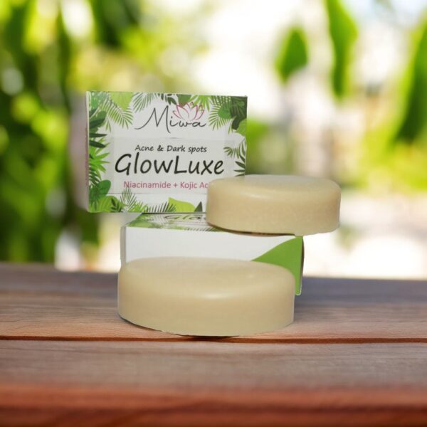 GLOWLUXE: Acne & Dark Spot Removing Soap